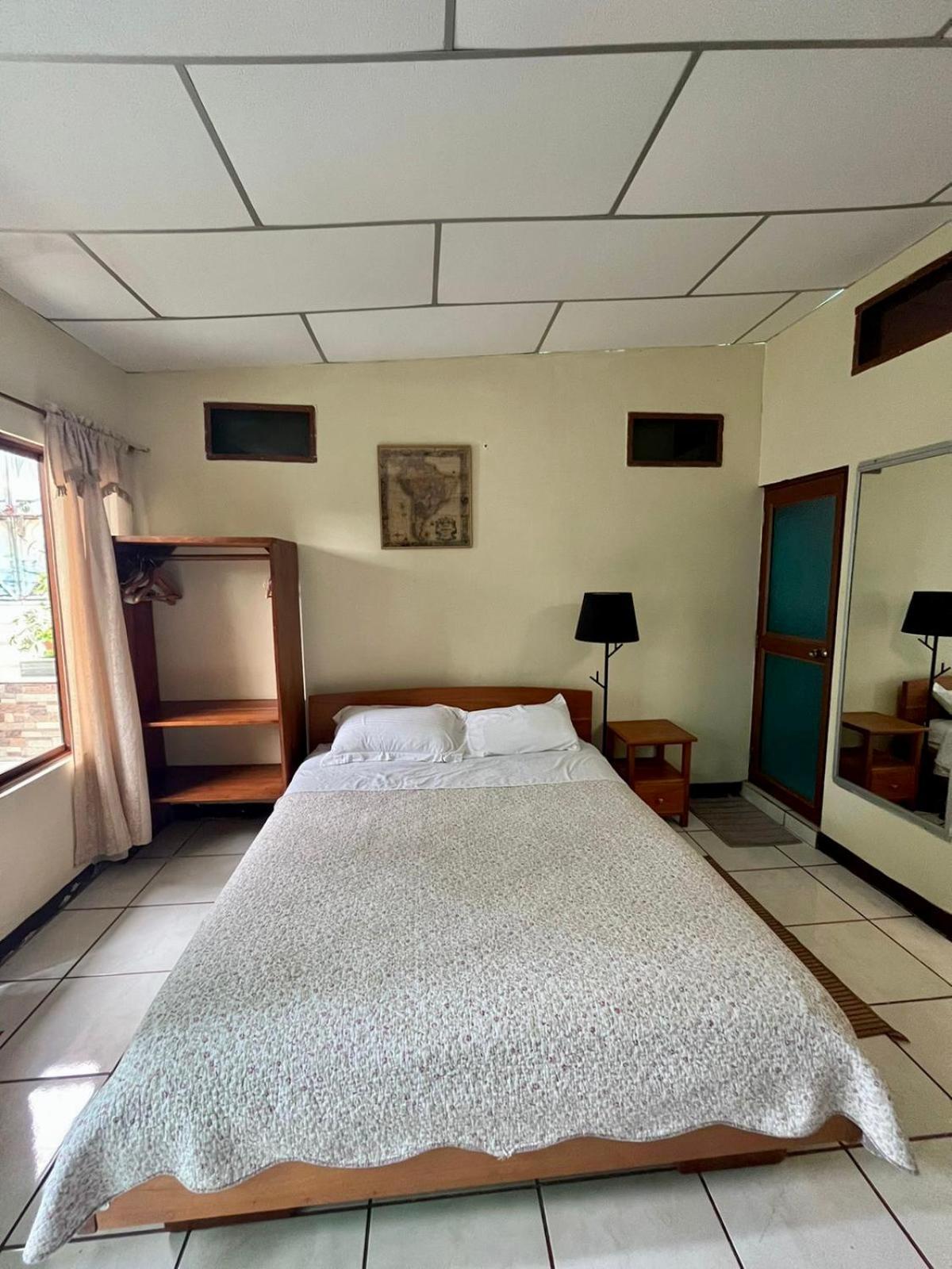 Nelyza'S Suites & Adventure Puerto Ayora  Ngoại thất bức ảnh